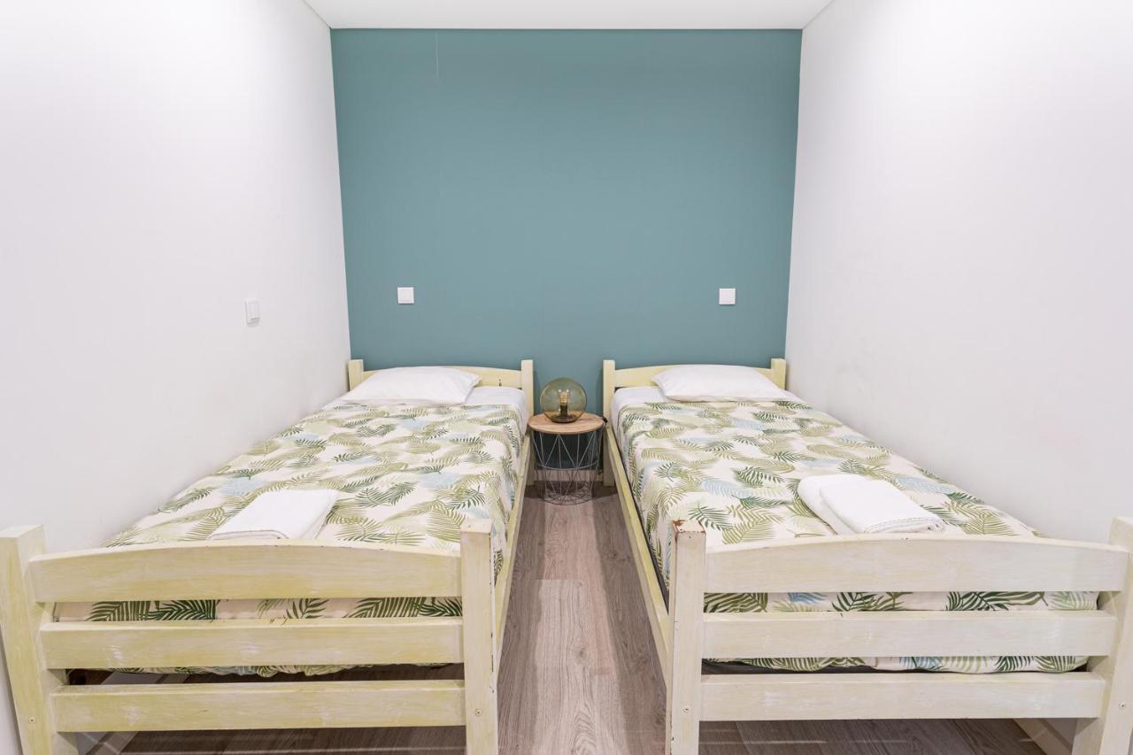 Вилла Luizinho House Вила-Нова-ди-Гая Экстерьер фото